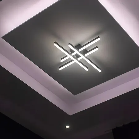 Paradise Apartment, Village *