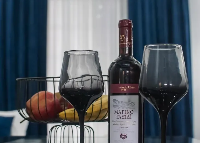 Paradise Apartment, Village *