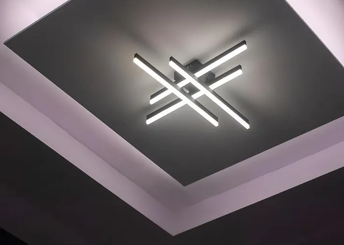 Paradise Apartment, Village *