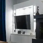 Paradise Apartment, Village