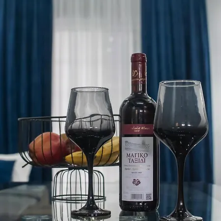 Paradise Apartment, Village *