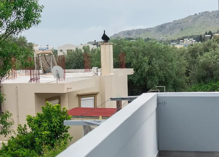 Paradise Apartment, Village *