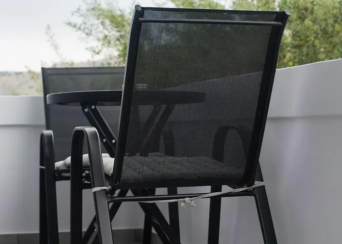 Paradise Apartment, Village Apartman