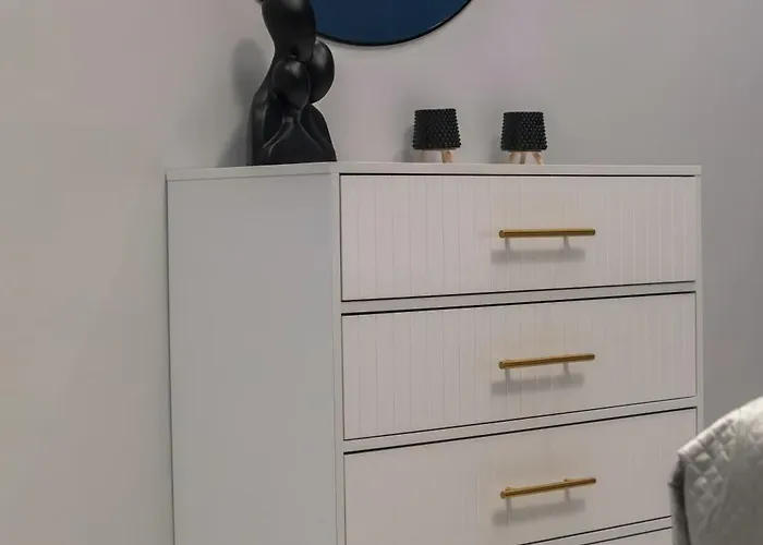 Paradise Apartment, Village * لاردوس